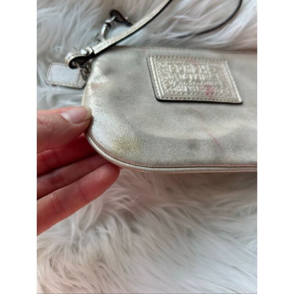 Coach Poppy Pearl Gold Metallic Wristlet Y2K - Picture 2 of 6